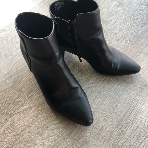 Black shoes - Picture 2 of 4